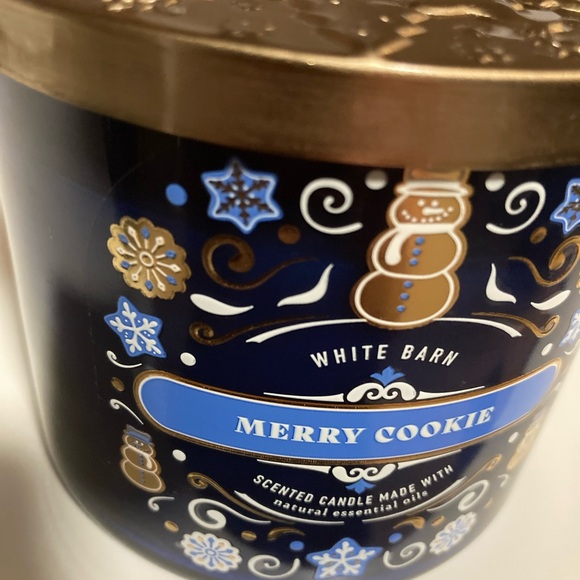 Bath & Bodyworks Merry Cookie 3 wick candle, NWT, price firm - Picture 1 of 6